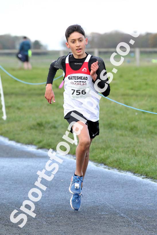 Boys and grils under-13s, Heaton Memorial 10k Road Race, Town Moor, Newcastle.  Photo: David T. Hewitson/Sports for All Pics
